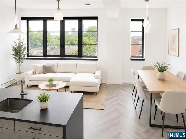 142 Charles Street 403, Jersey City, NJ 07307 - #2