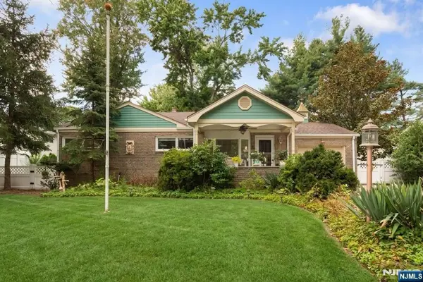 185 Bergenline Avenue, Westwood, NJ 07675
