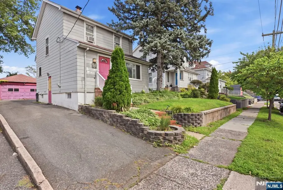 809 Elm Avenue, Ridgefield, NJ 07657 - #2