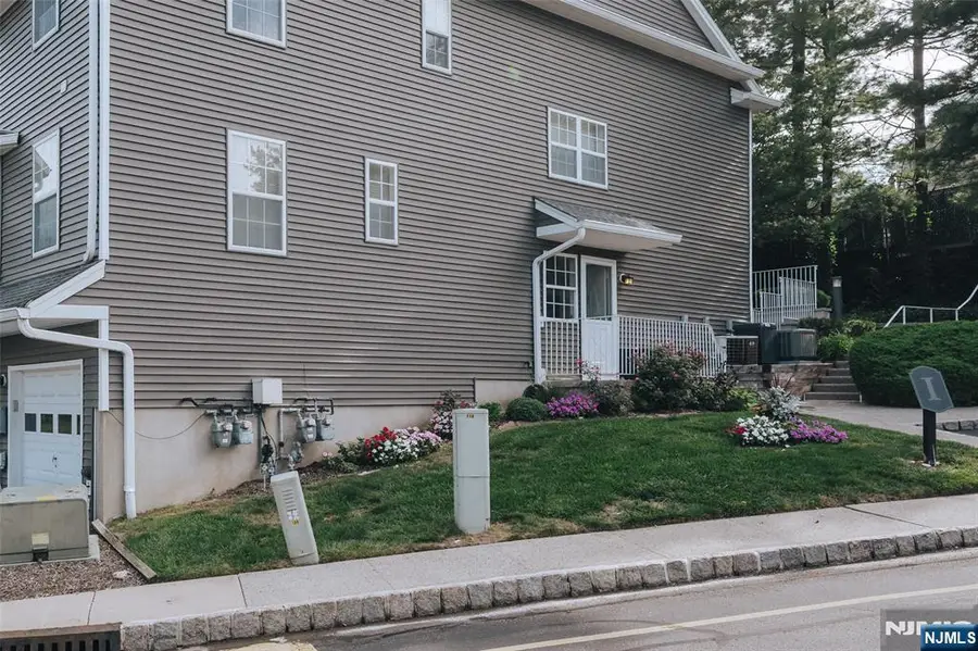 20 S Midland Avenue I2, Kearny, NJ 07032 - #3