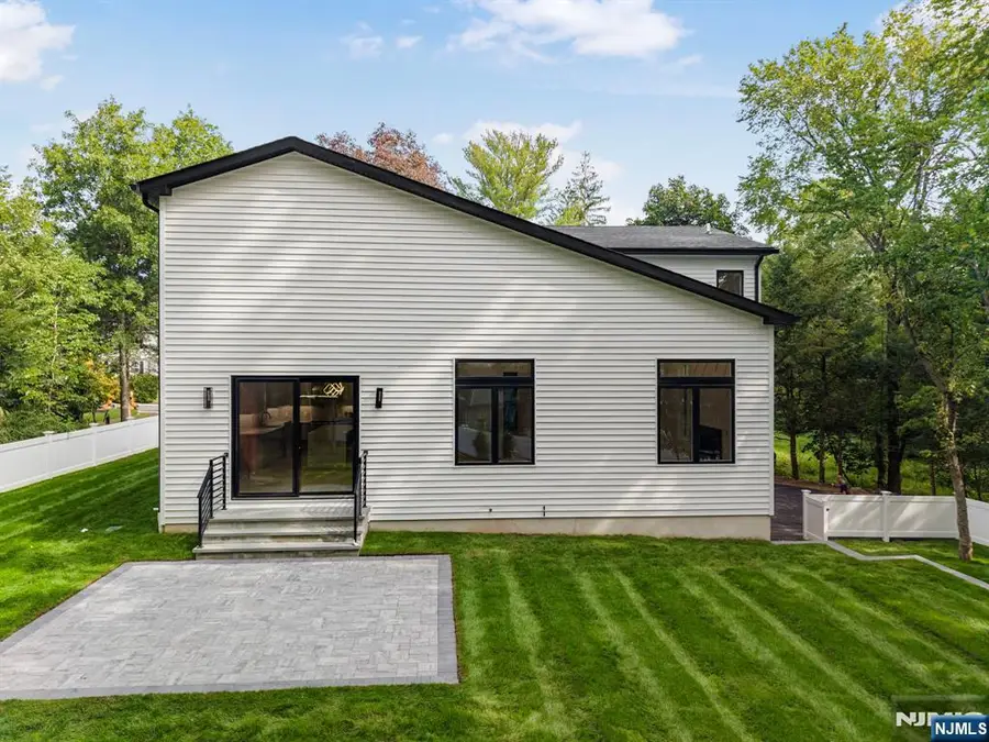 914 Hammond Road, Ridgewood, NJ 07450 - #3