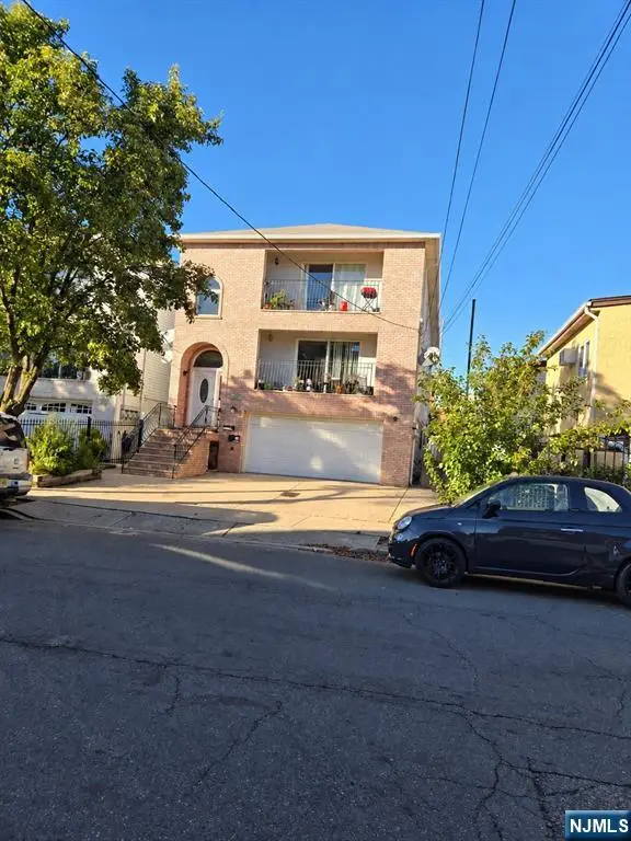 138-140 Malvern Street, Newark, NJ 07105