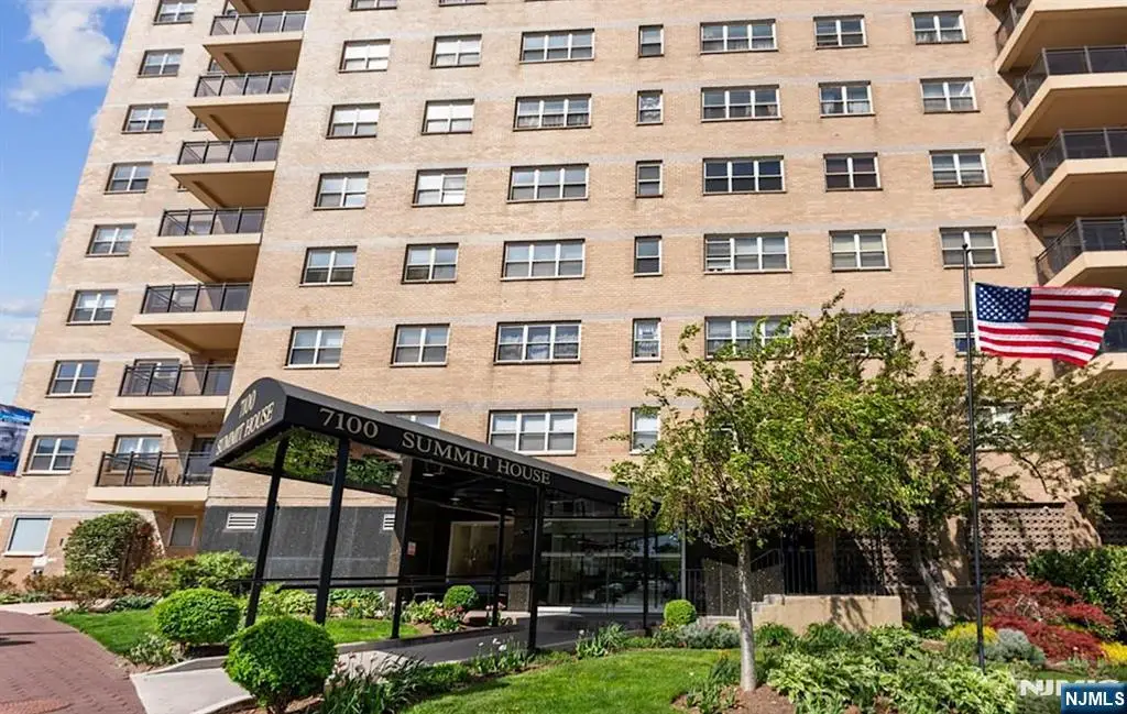 7100 Boulevard E 6K, Guttenberg, NJ 07093 - #1