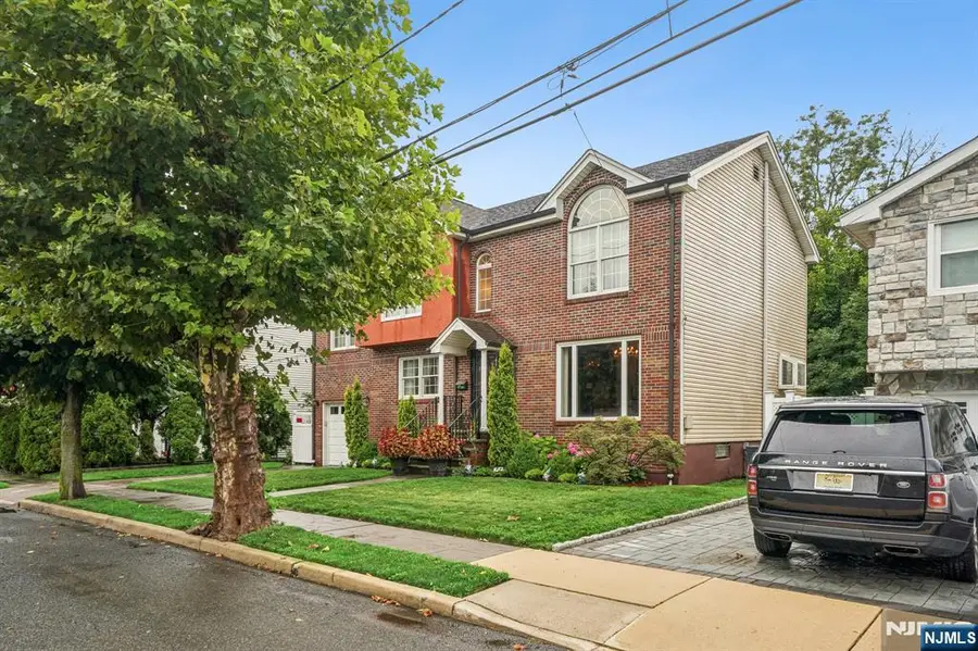 18 Gail Place, Secaucus, NJ 07094 - #3
