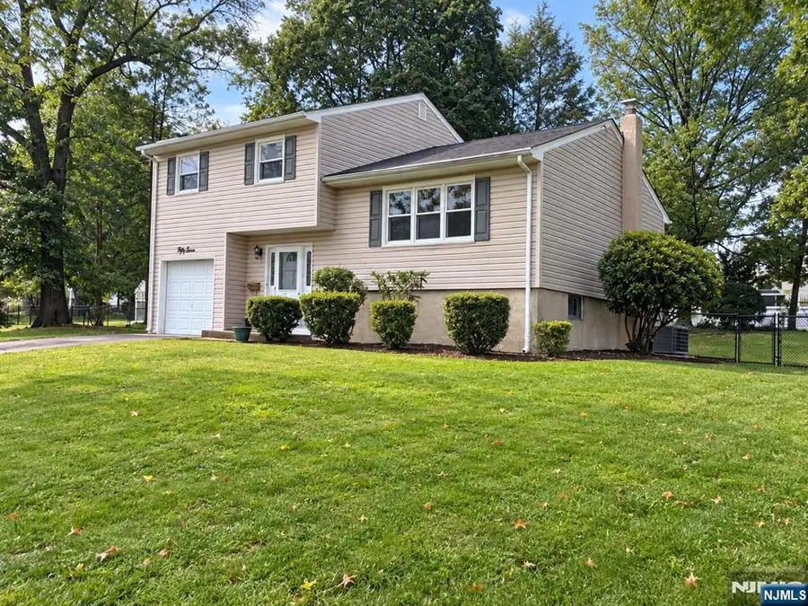 57 Francine, West Caldwell, NJ 07006 - #3