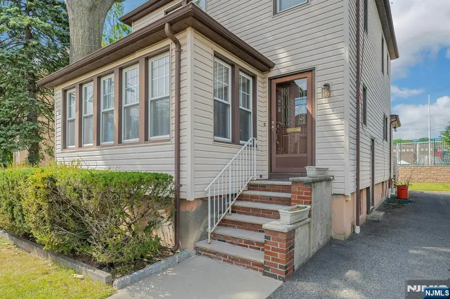 527 Brandon Place, Cliffside Park, NJ 07010 - #2