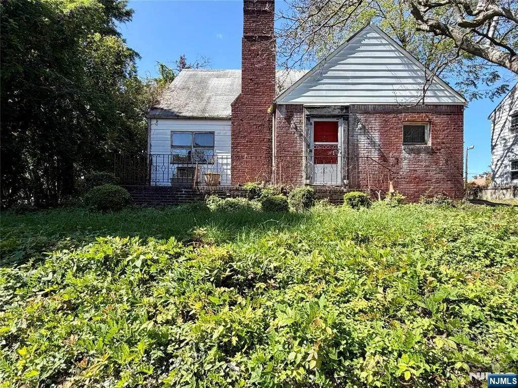 76 Beechwood Street, Bergenfield, NJ 07621 - #1