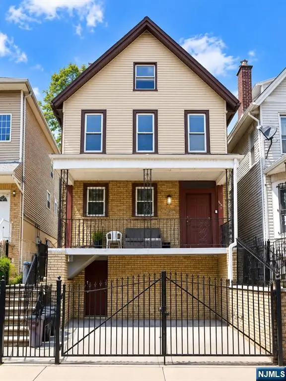192 6th Street, Newark, NJ 07107 - #1