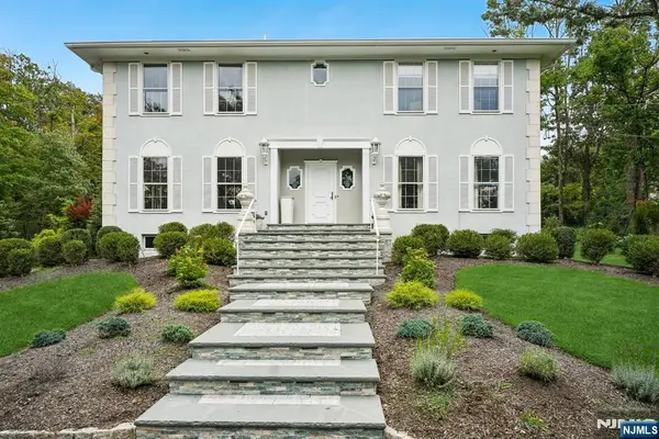 7 Gordon Road, Essex Fells, NJ 07021