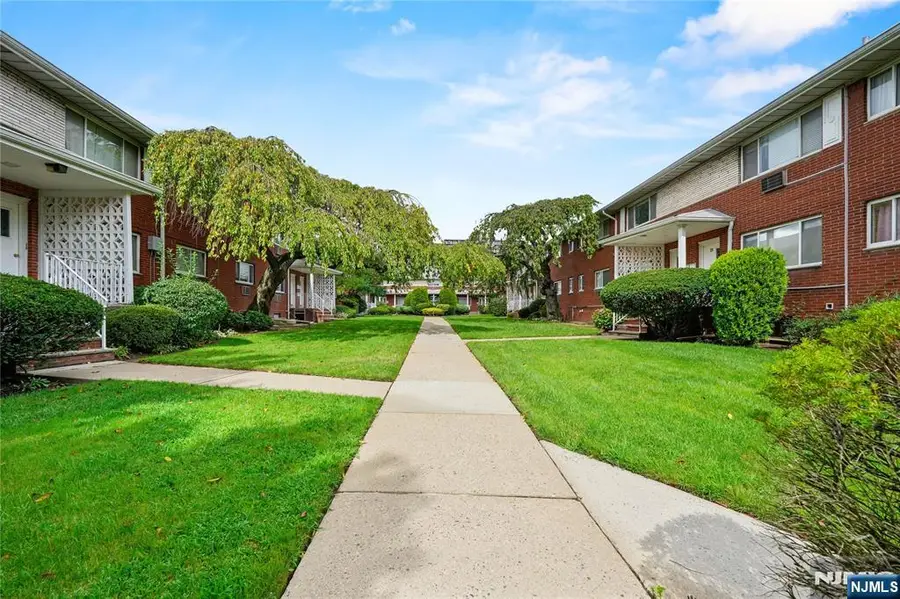 1315 Anderson Avenue 5, Fort Lee, NJ 07024 - #3