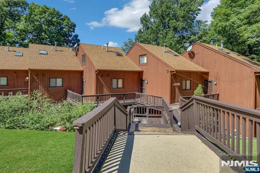 4 Davos Drive 9, Vernon, NJ 07462 - #2