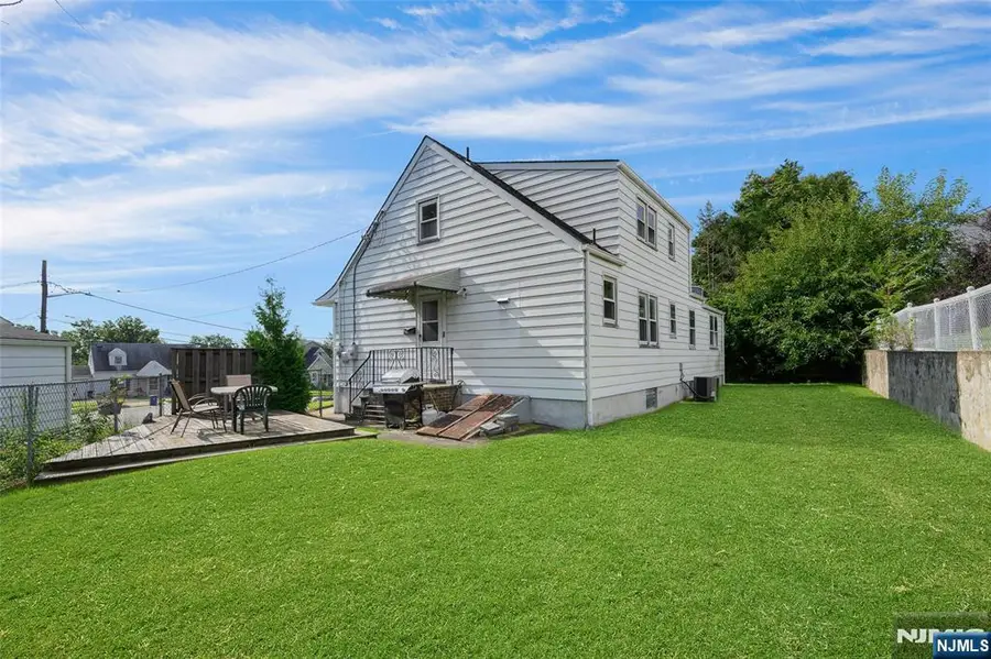 18 Plymouth Court, Bloomfield, NJ 07003 - #3