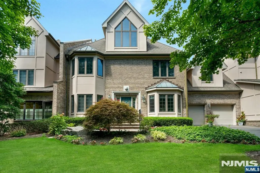205 Bearwoods Road, Park Ridge, NJ 07656 - #1
