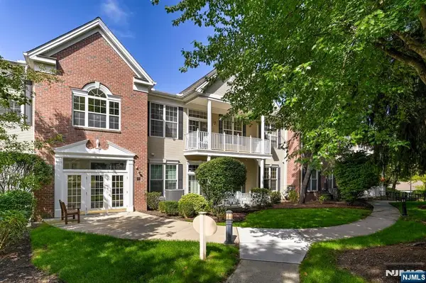 1409 Four Seasons Drive, Wayne, NJ 07470