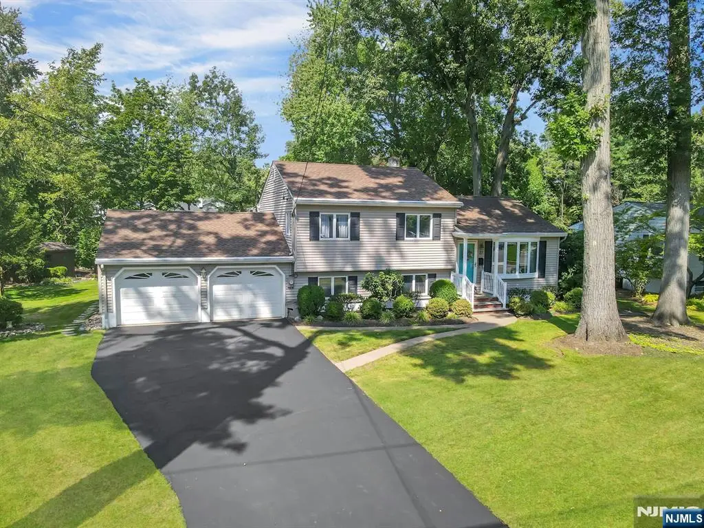 27 Mary Lane, Waldwick, NJ 07463 - #1