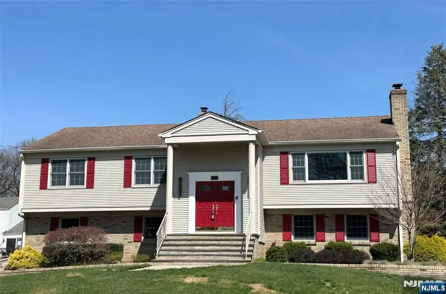 850 Ridgewood Avenue, Oradell, NJ 07649 - #2