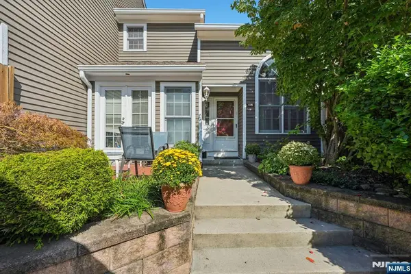 189 Grandview Lane, Mahwah, NJ 07430