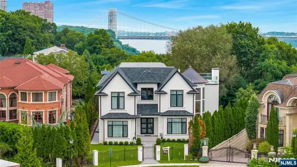4 Crescent Court, Fort Lee, NJ 07024