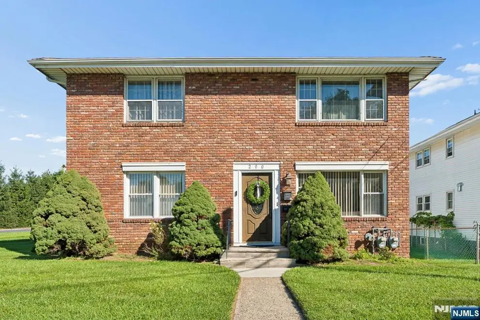 202 E 11th Street, Clifton, NJ 07011 - #1