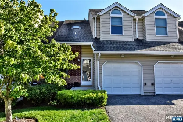 45 Royal Avenue, Hawthorne, NJ 07506