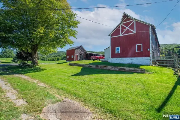 41-87 Mountain Road, Hamburg, NJ 07419