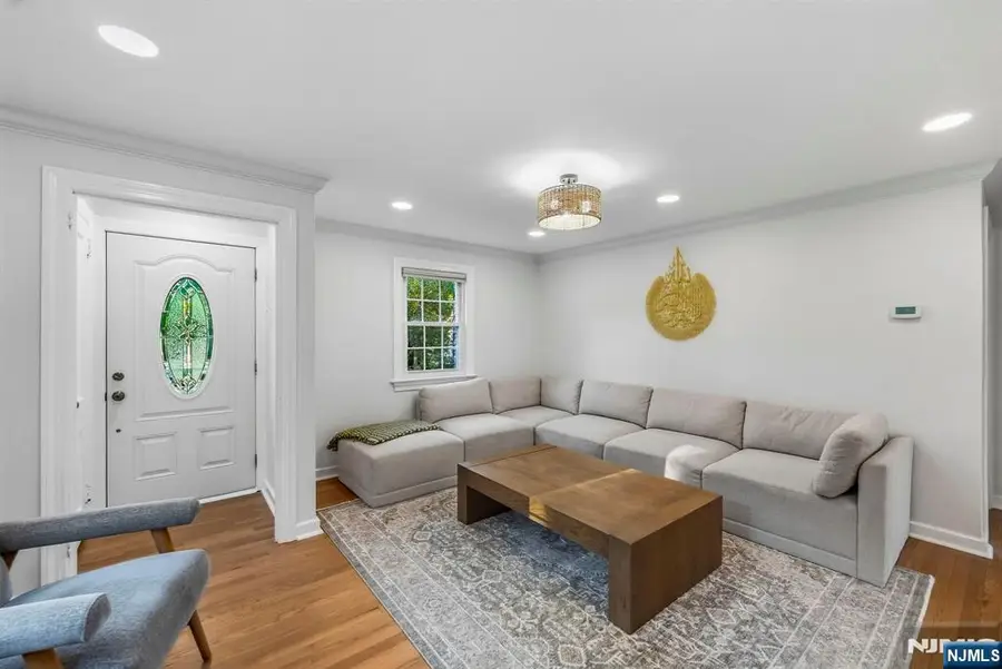 32 New Street, Wayne, NJ 07470 - #2