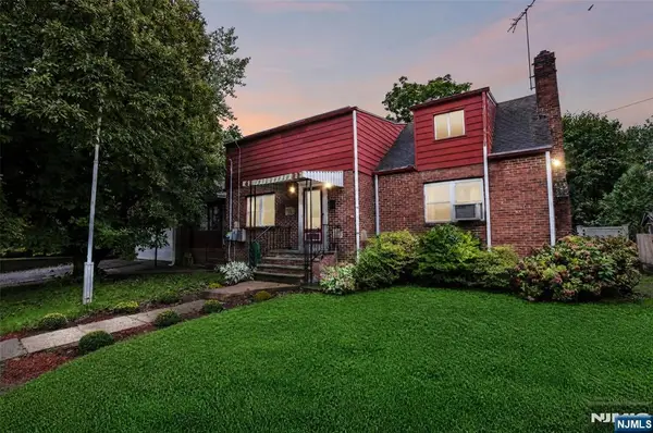 513 Chestnut Place, Teaneck, NJ 07666