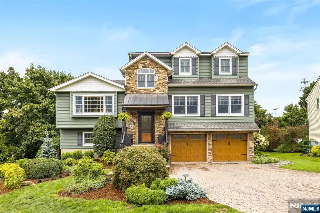 11 Tannery Lane, Roseland, NJ 07068 - #1