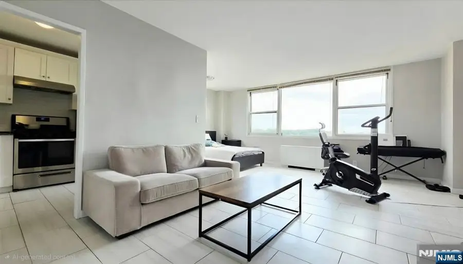 201 Bridge Plaza 9G, Fort Lee, NJ 07024 - #2