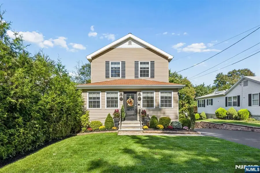 22 Thomas Terrace, Wayne, NJ 07470 - #2