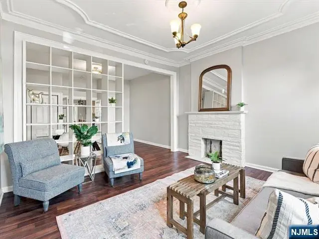 35 Waverly Street 3a, Jersey City, NJ 07306 - #1