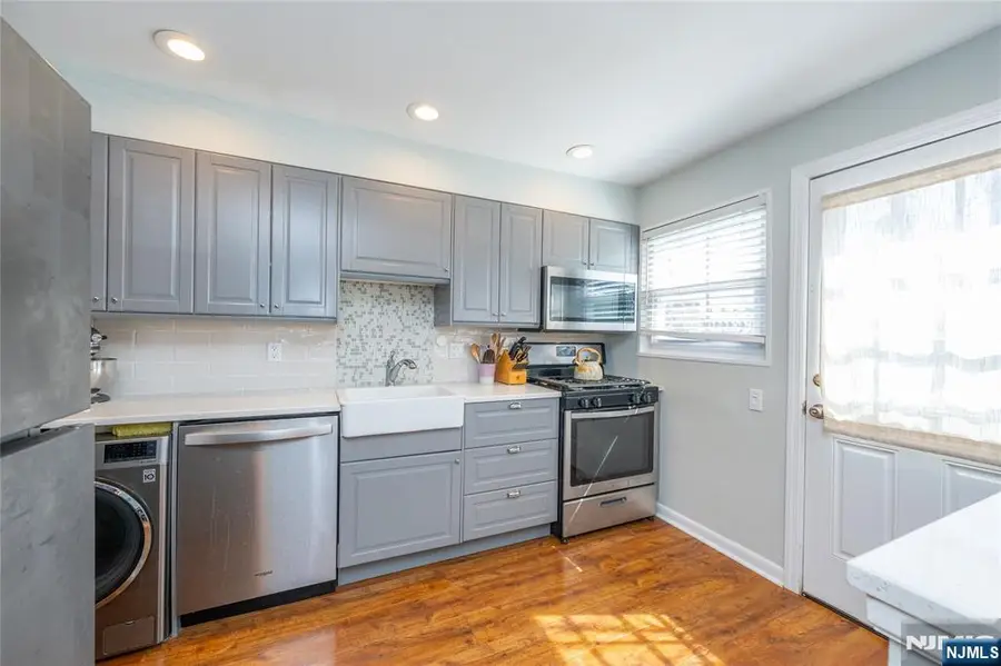 15-06 B N Plaza Road 15-06 B, Fair Lawn, NJ 07410 - #2