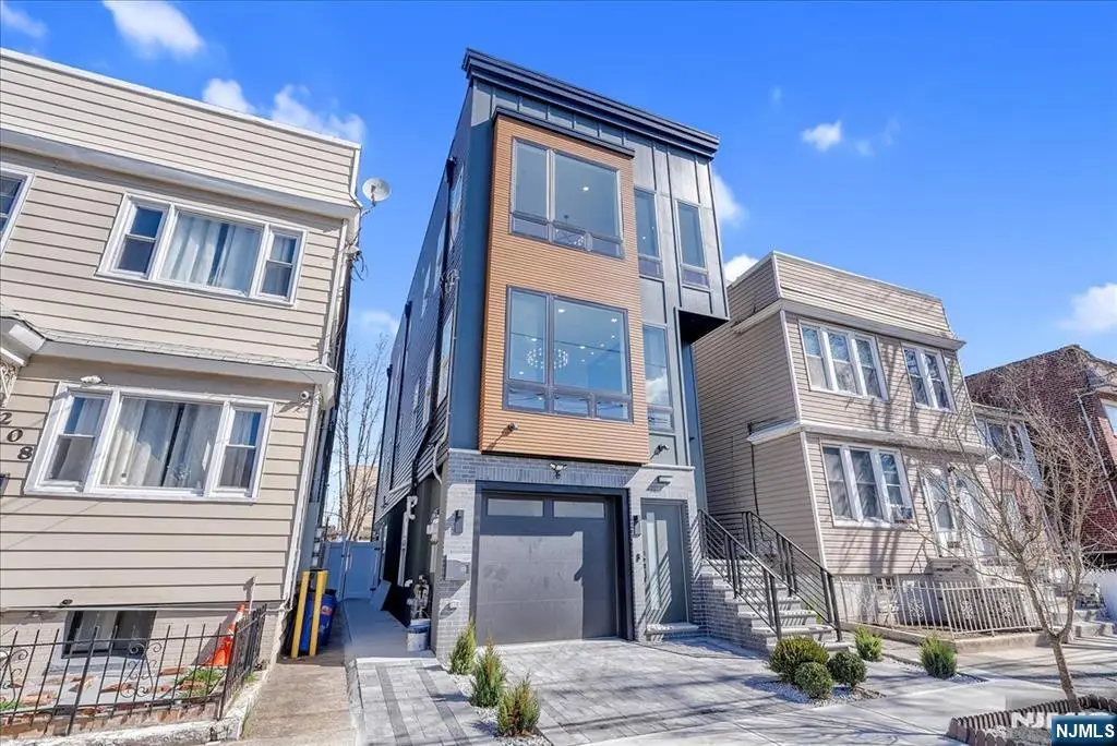 206 Clendenny Avenue, Jersey City, NJ 07304 - #1