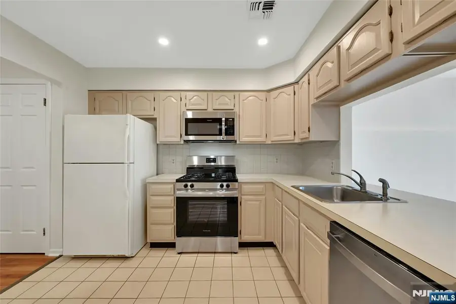 105 Quartz Lane, Paterson, NJ 07501 - #2