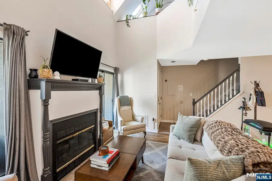 518 River Renaissance B18, East Rutherford, NJ 07073 - #3