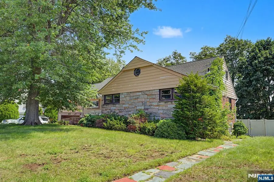 154 Ames Street, Hackensack, NJ 07601 - #2