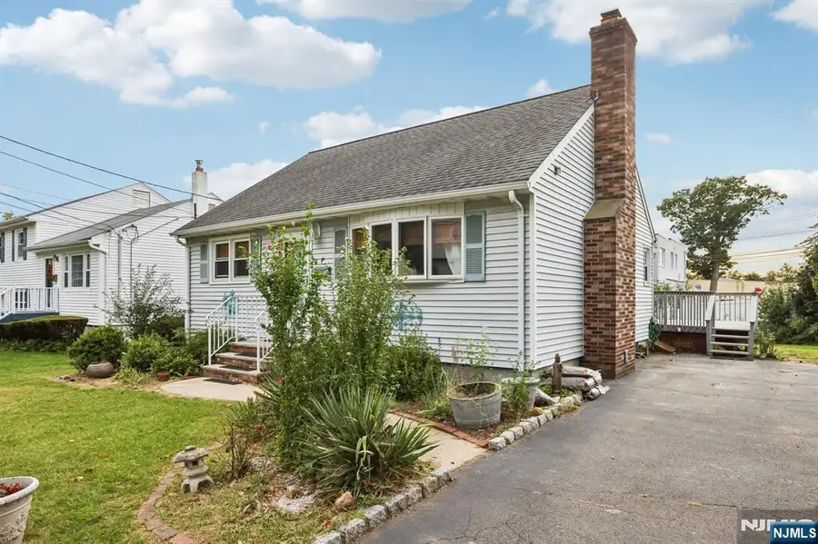 6 Summit Avenue, Waldwick, NJ 07463 - #3