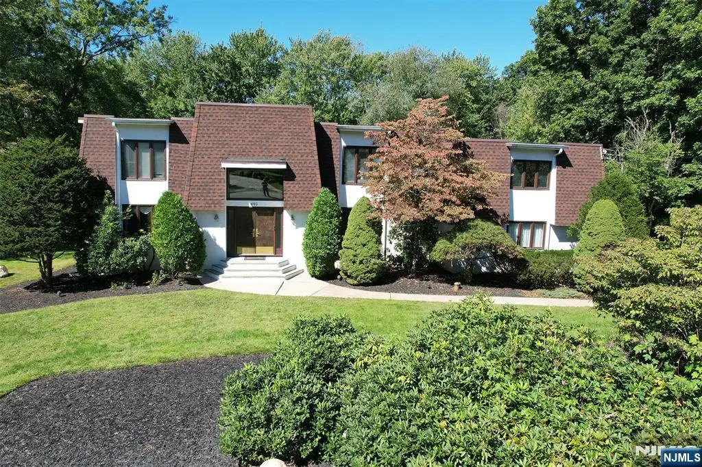 690 Orchard Lane, Franklin Lakes, NJ 07417 - #1