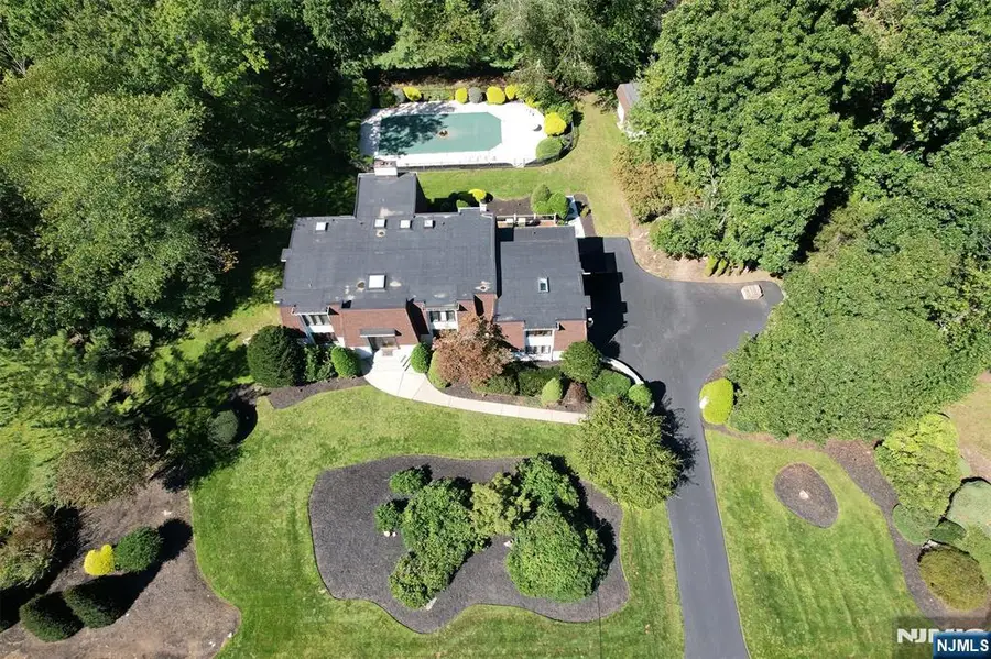 690 Orchard Lane, Franklin Lakes, NJ 07417 - #2
