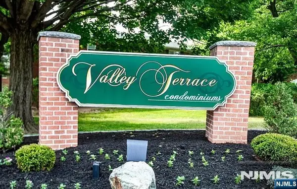 1130 Valley Road 2B, Wayne, NJ 07470