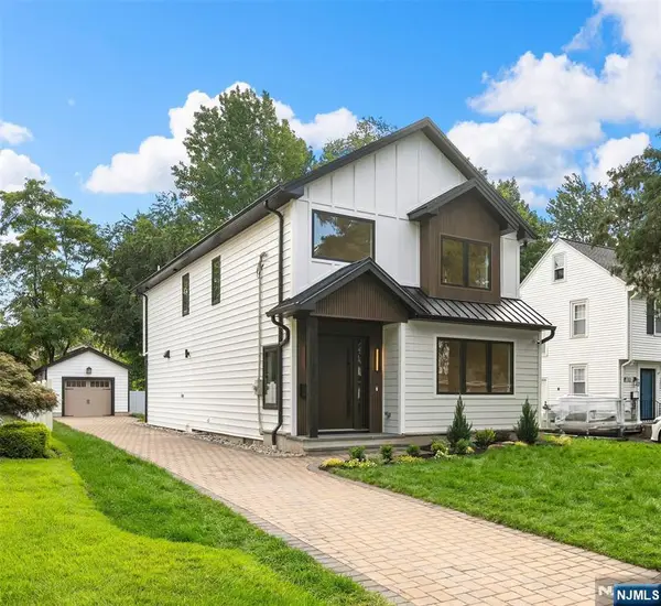 12 Spruce Street, Tenafly, NJ 07670