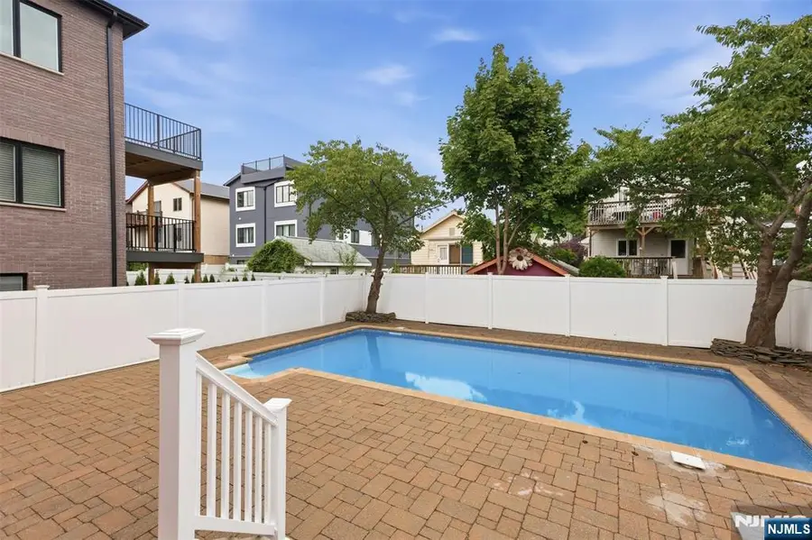 473 Oakdene Avenue, Cliffside Park, NJ 07010 - #2