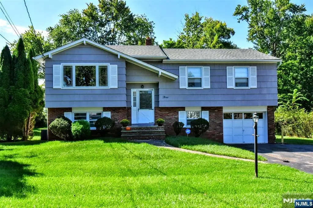 3 Richard Court, Butler, NJ 07405 - #1