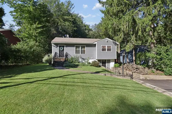 341 Skyline Drive, Ringwood, NJ 07456