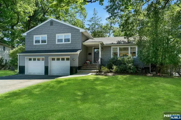 2 Tuers Place, Montclair, NJ 07043