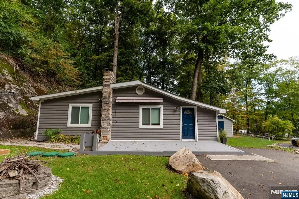 6 Oak Lane, Hardyston, NJ 07460 - #1