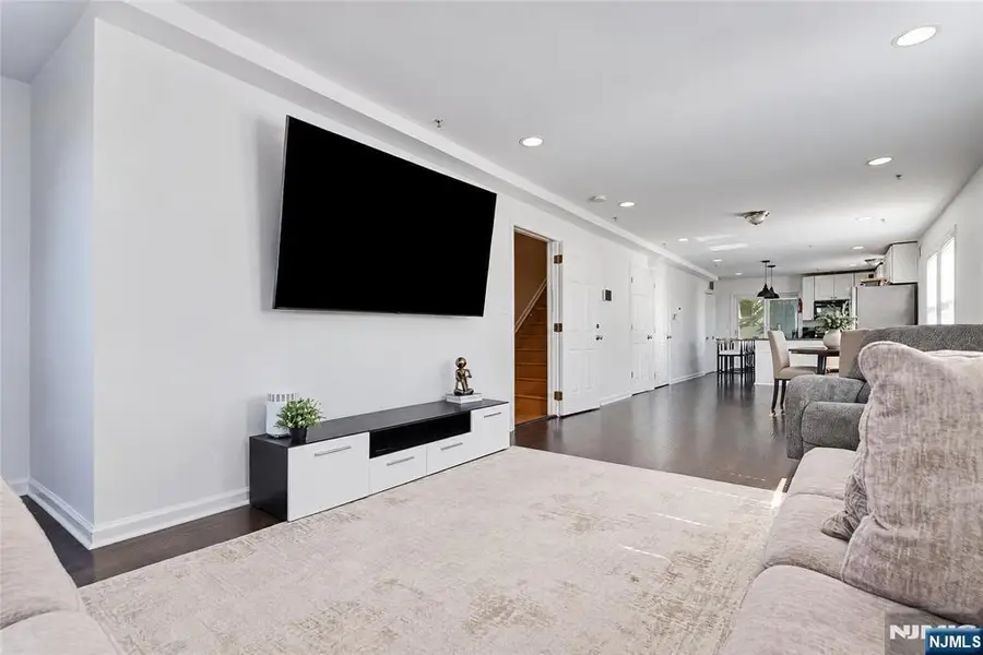 8512 Smith Avenue, North Bergen, NJ 07047 - #3