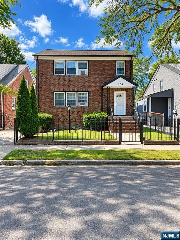 209-211 Eastern Parkway, Newark, NJ 07106 - #1