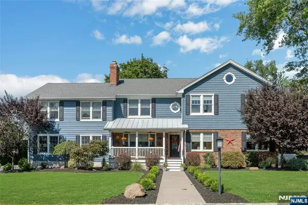 1 Fleetwood Avenue, Fairfield, NJ 07004