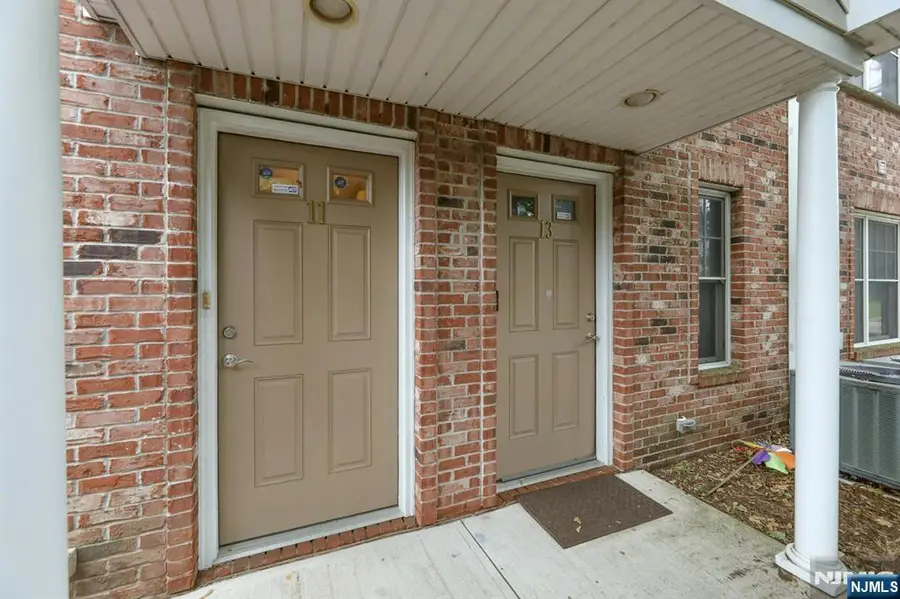 10 Terrace Avenue 11, Hasbrouck Heights, NJ 07604 - #3